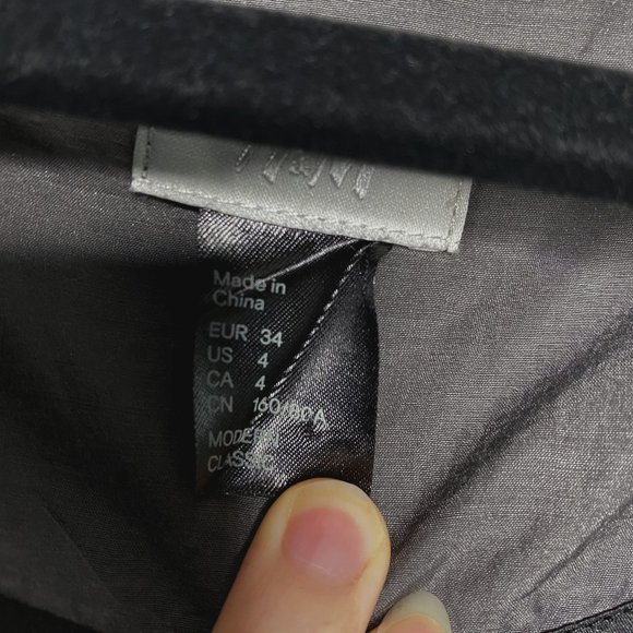 SOLD H&M Grey & Black Back-Tie Blouse - Size 4 - Picture 5 of 6